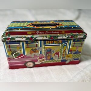 M&M'S Peanut Tin with Diner Design